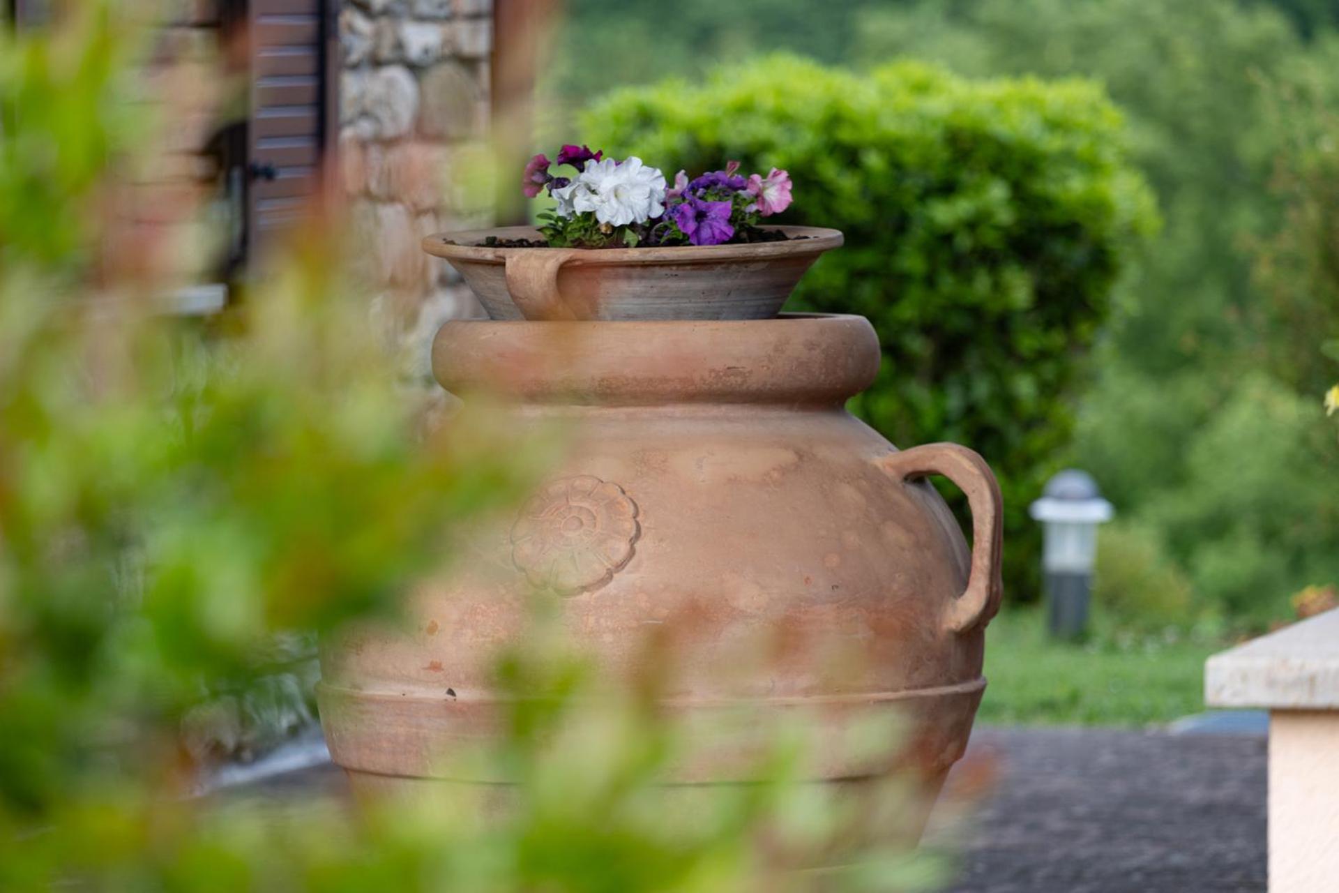 Relais Parco Del Subasio Villa Piano Delle Pieve Exteriör bild