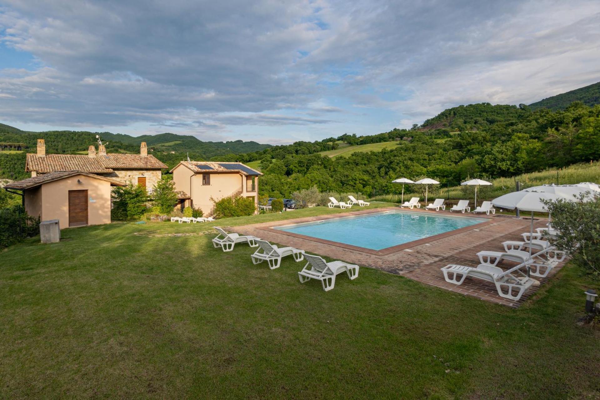 Relais Parco Del Subasio Villa Piano Delle Pieve Exteriör bild