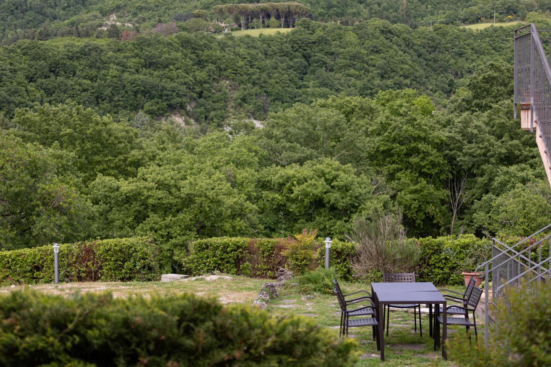 Relais Parco Del Subasio Villa Piano Delle Pieve Exteriör bild